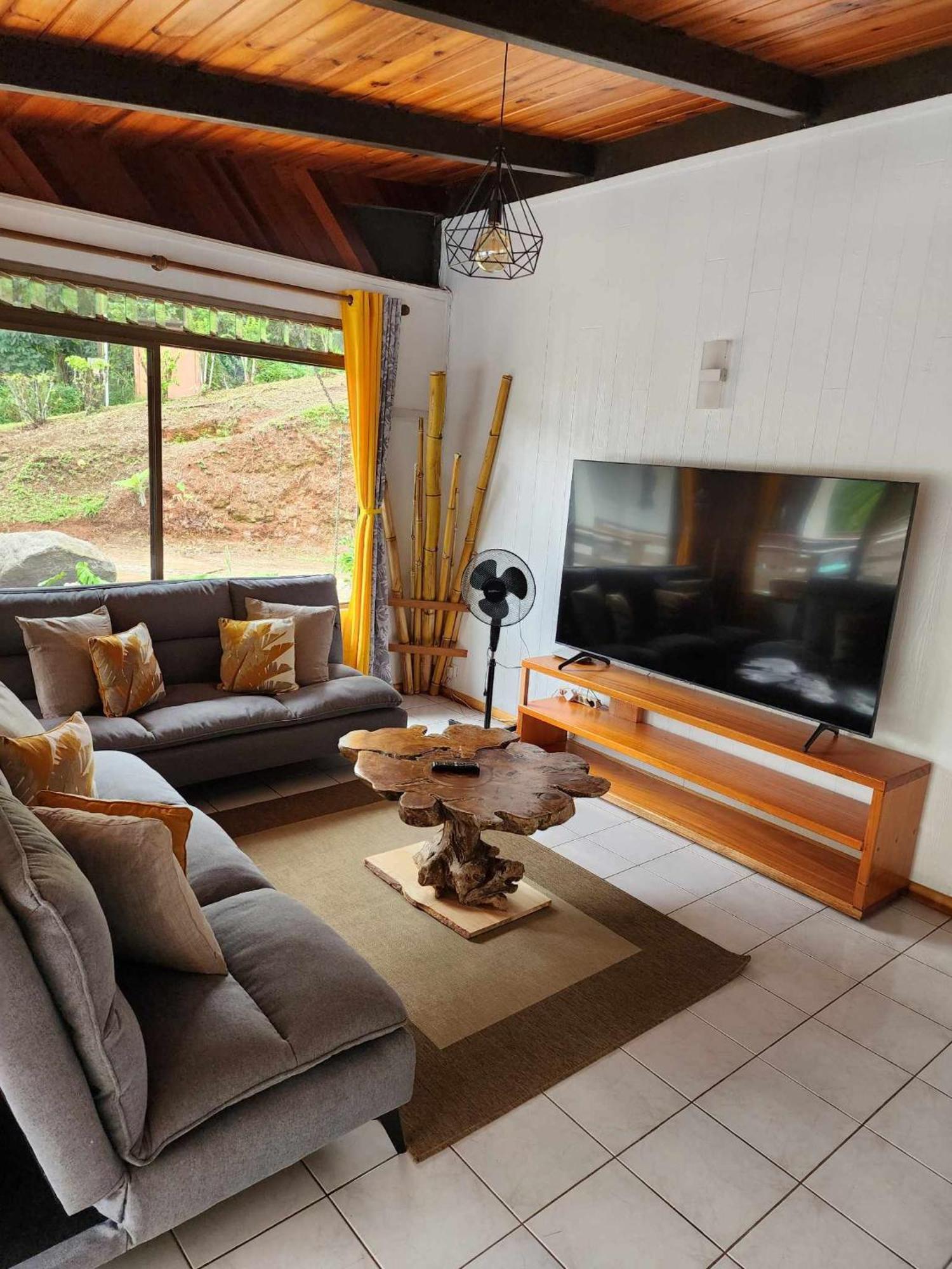 Appartements Au Coeur De Maharepa Maharepa  Bagian luar foto
